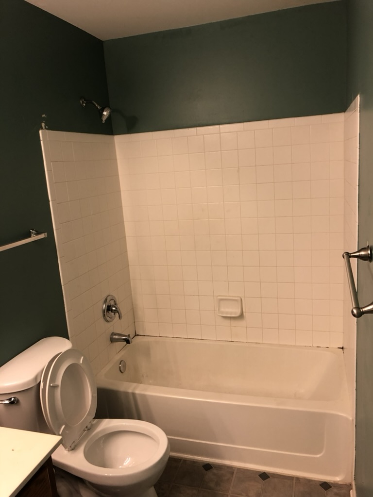 Original bathroom with bathtub